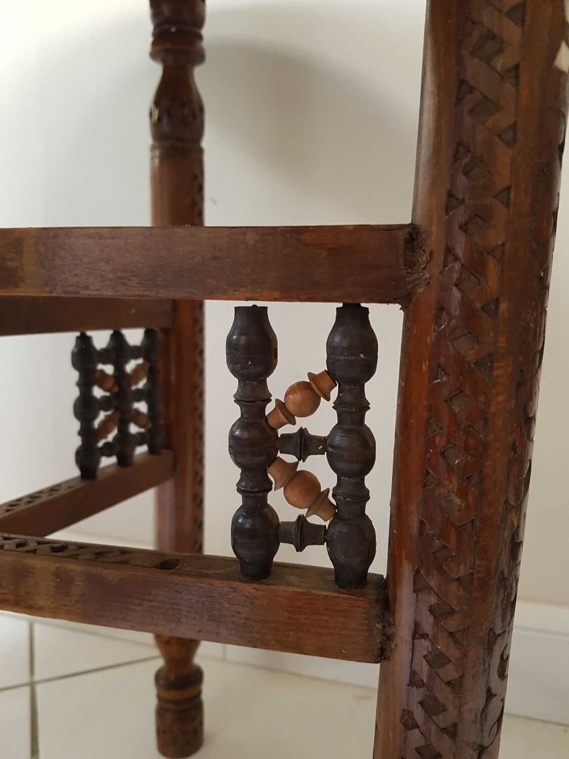 Vintage moroccan table in wood, copper and mother-of-pearl