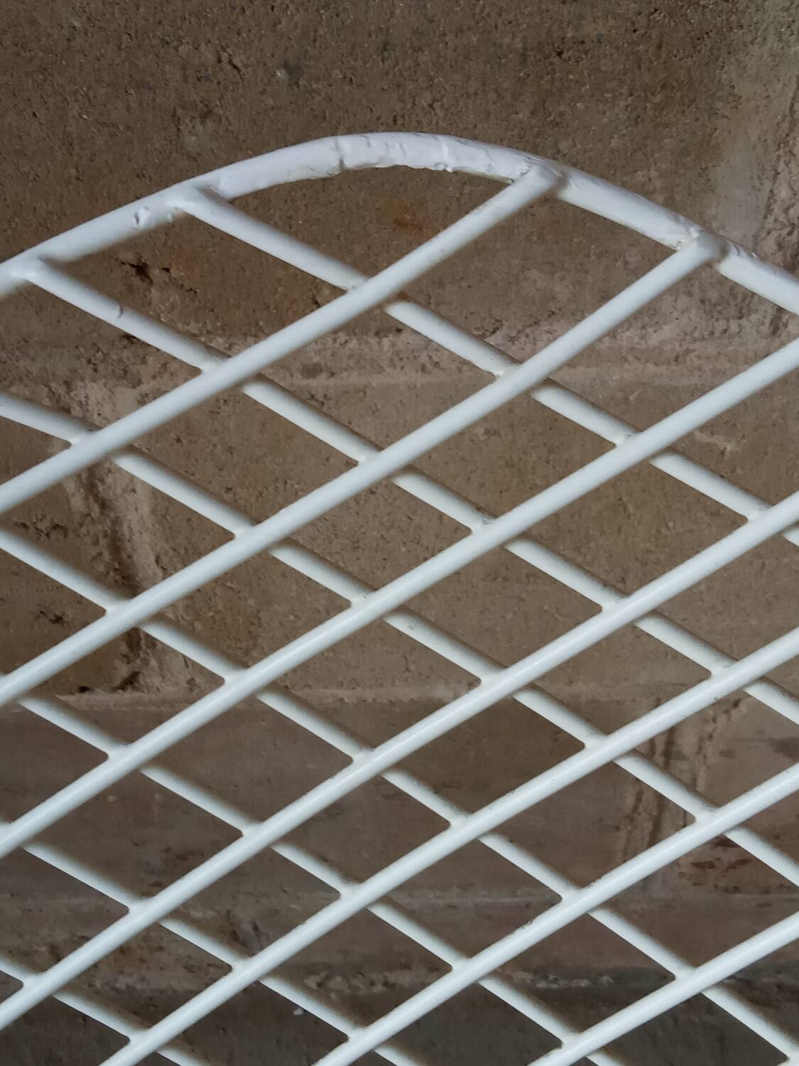 Diamond armchair by Harry Bertoia