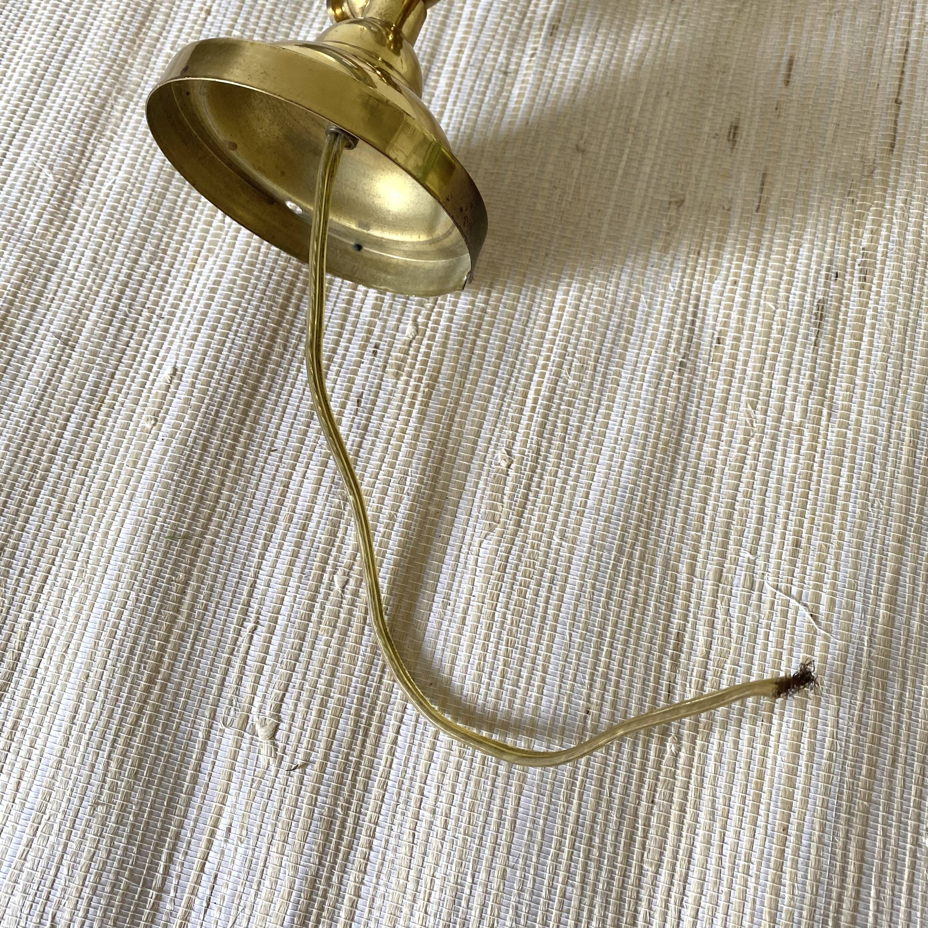 Wall light for brass picture lighting