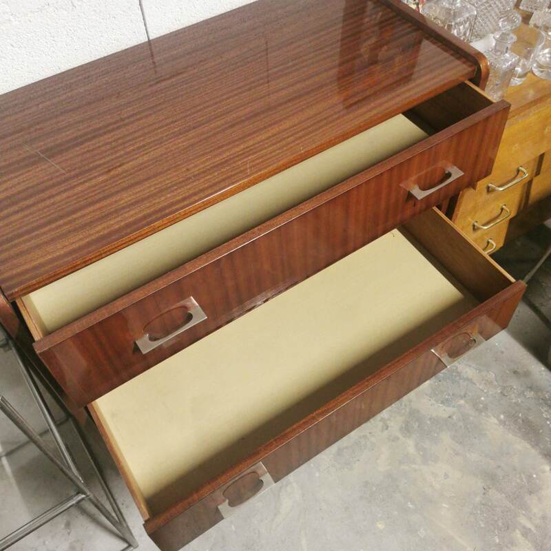 Dresser 60s
