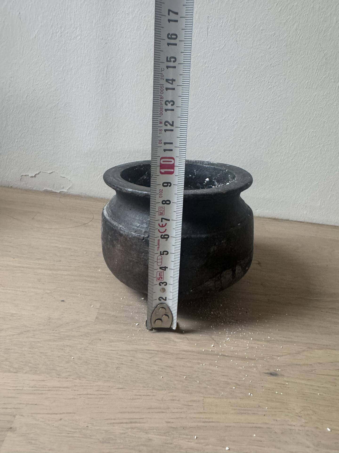 Lot of 3 ancient pots from Indonesia, black terracotta, wabi-sabi.