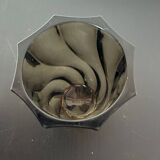 Lever spiral vase
