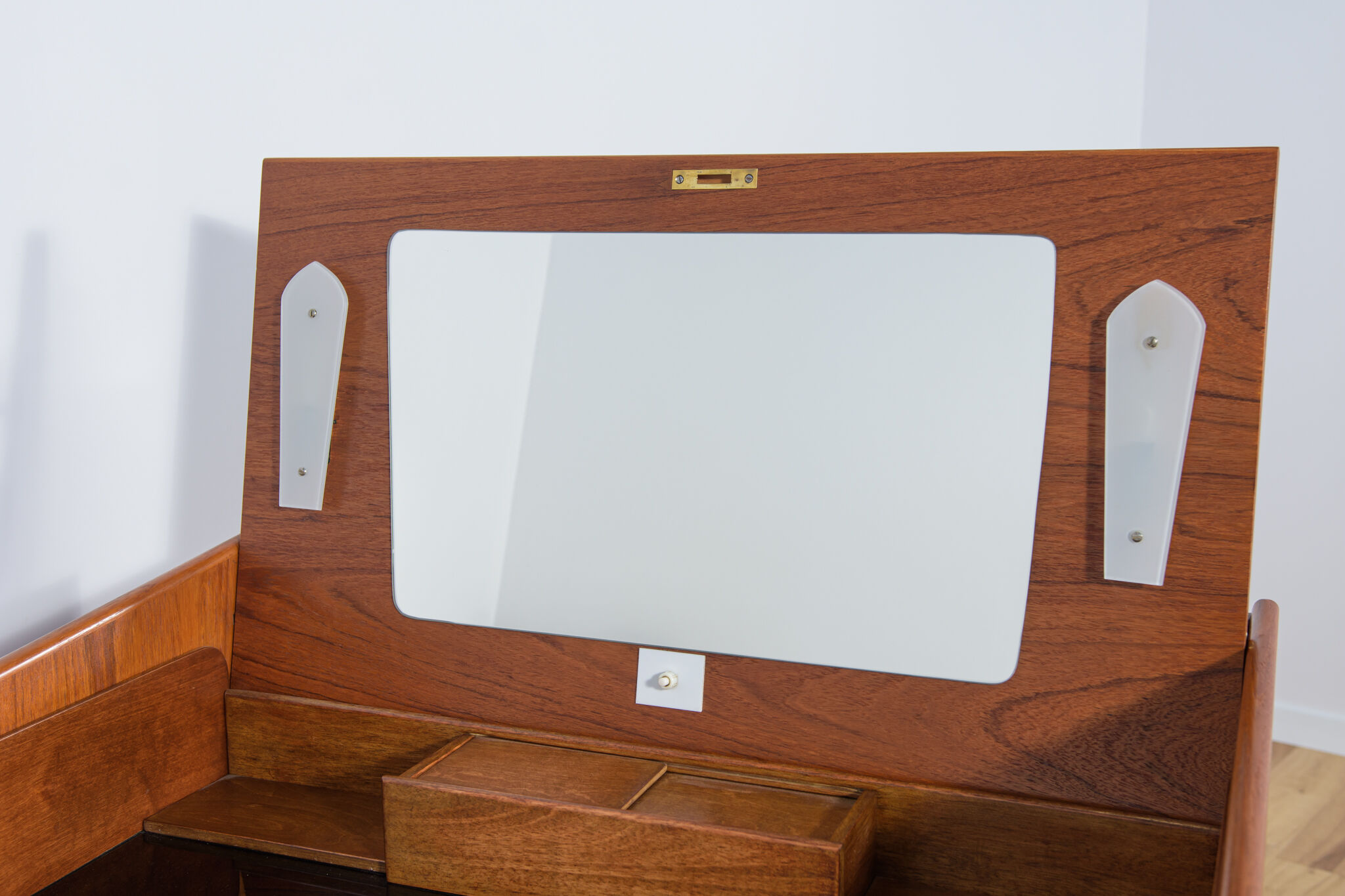 Coiffeuse danoise en teck du milieu du siècle, années 1960