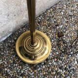 Floor lamp with articulated arm