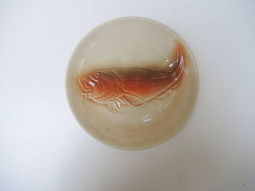 7 old saint amand fish plates