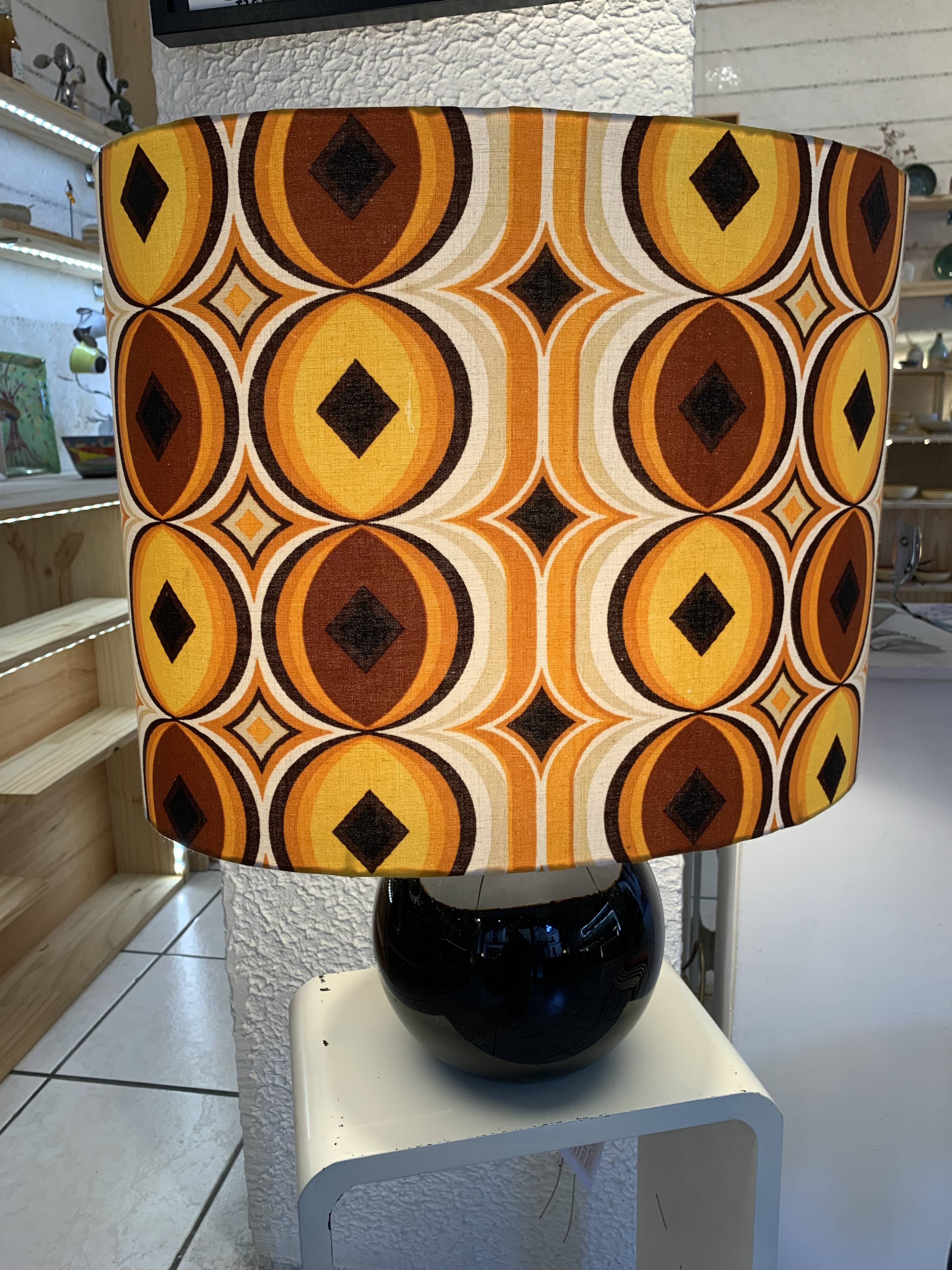 Art Deco lamp in opaline in the style of Jacques Adnet.
