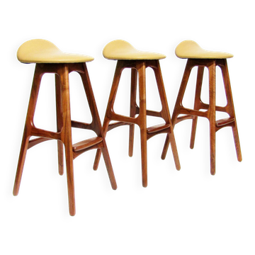 Trois tabourets de bar danois des années 1960 en palissandre et cuir par Erik Buch