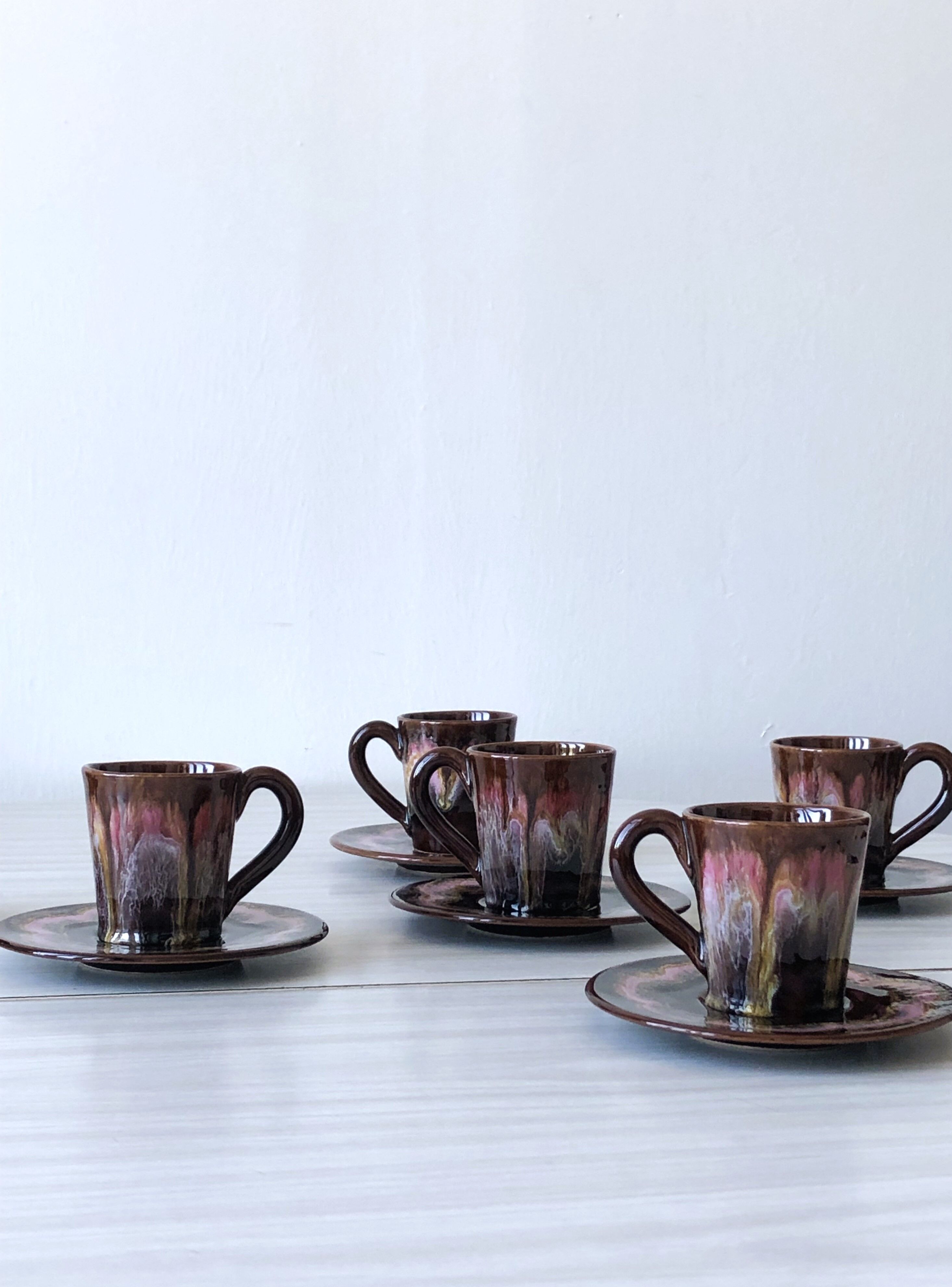 Vallauris coffee cups and bowls Pink and brown