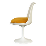 Tulip swivel chairs by Eero Saarinen