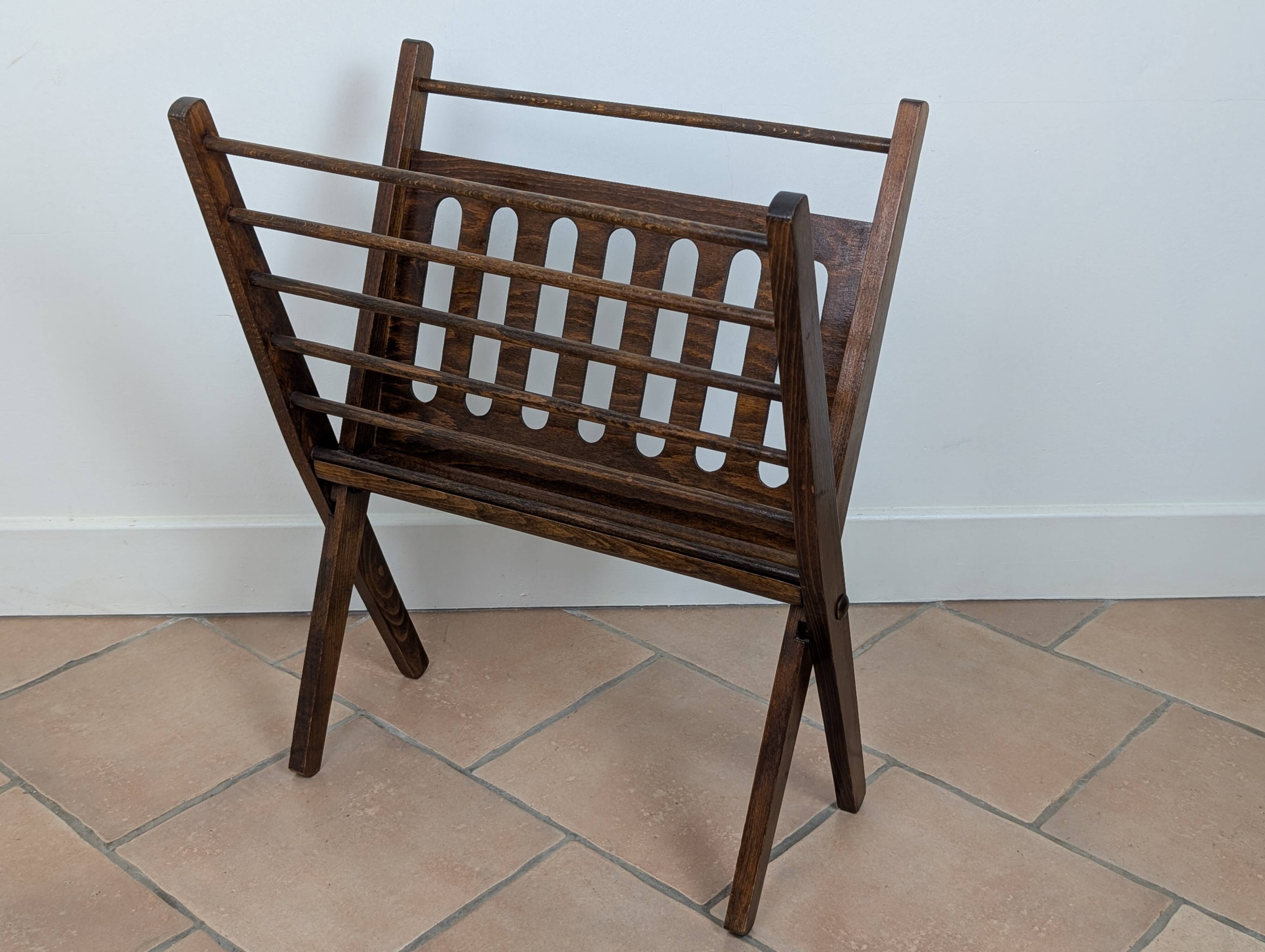 Braakman magazine rack