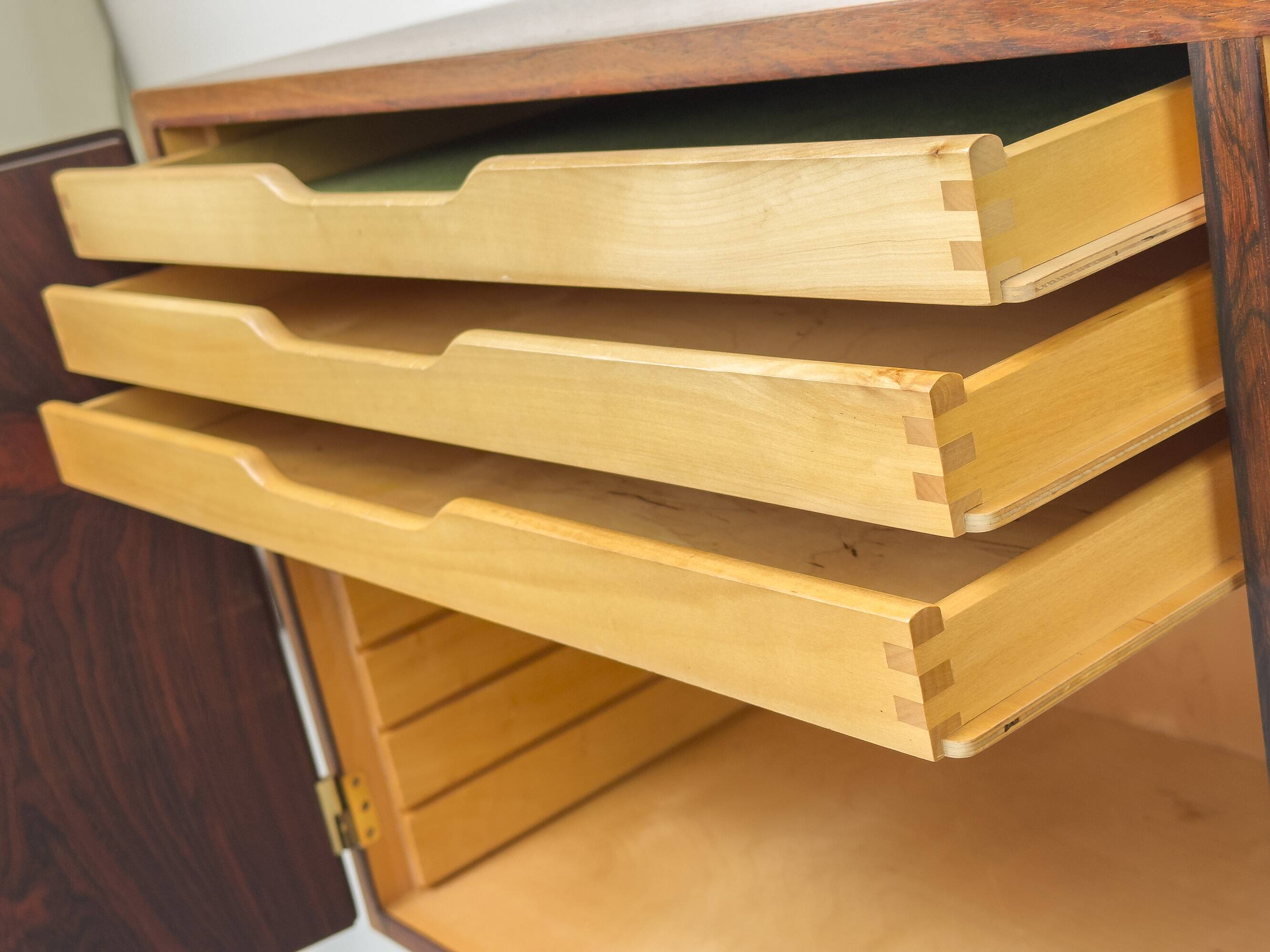 Buffet danois par Carlo Jensen pour Hundevad & Co., années 1960