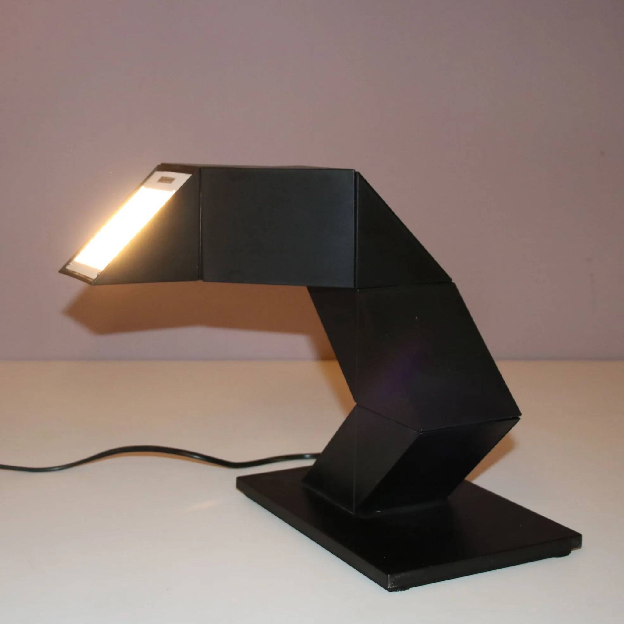 1980s "Zig Zag" desk lamp by Shui L. D. Chan for New Horizons, Hong Kong