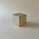 Serre-livre cube en travertin