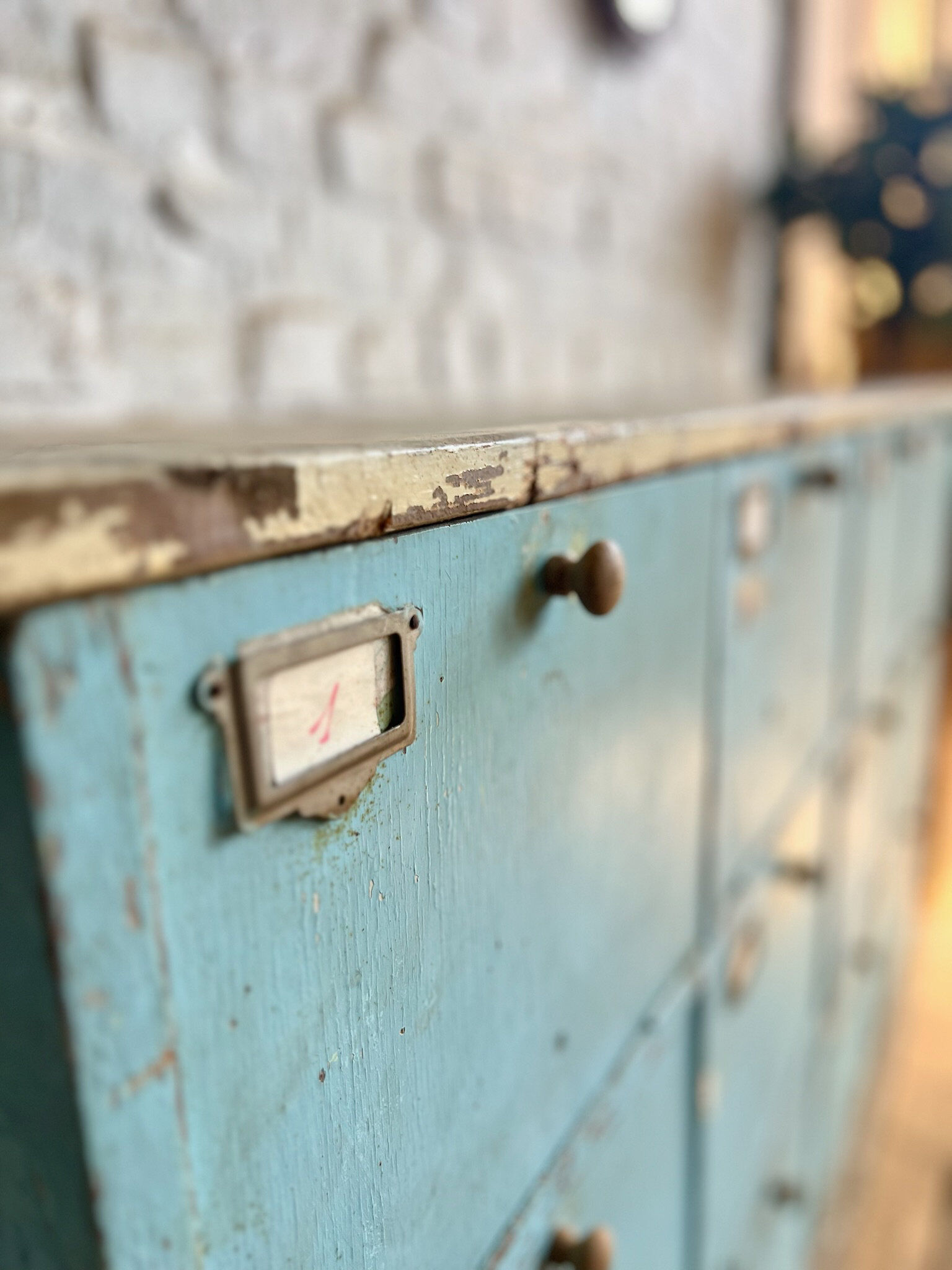 Old workshop cabinet with flaps, original patina.