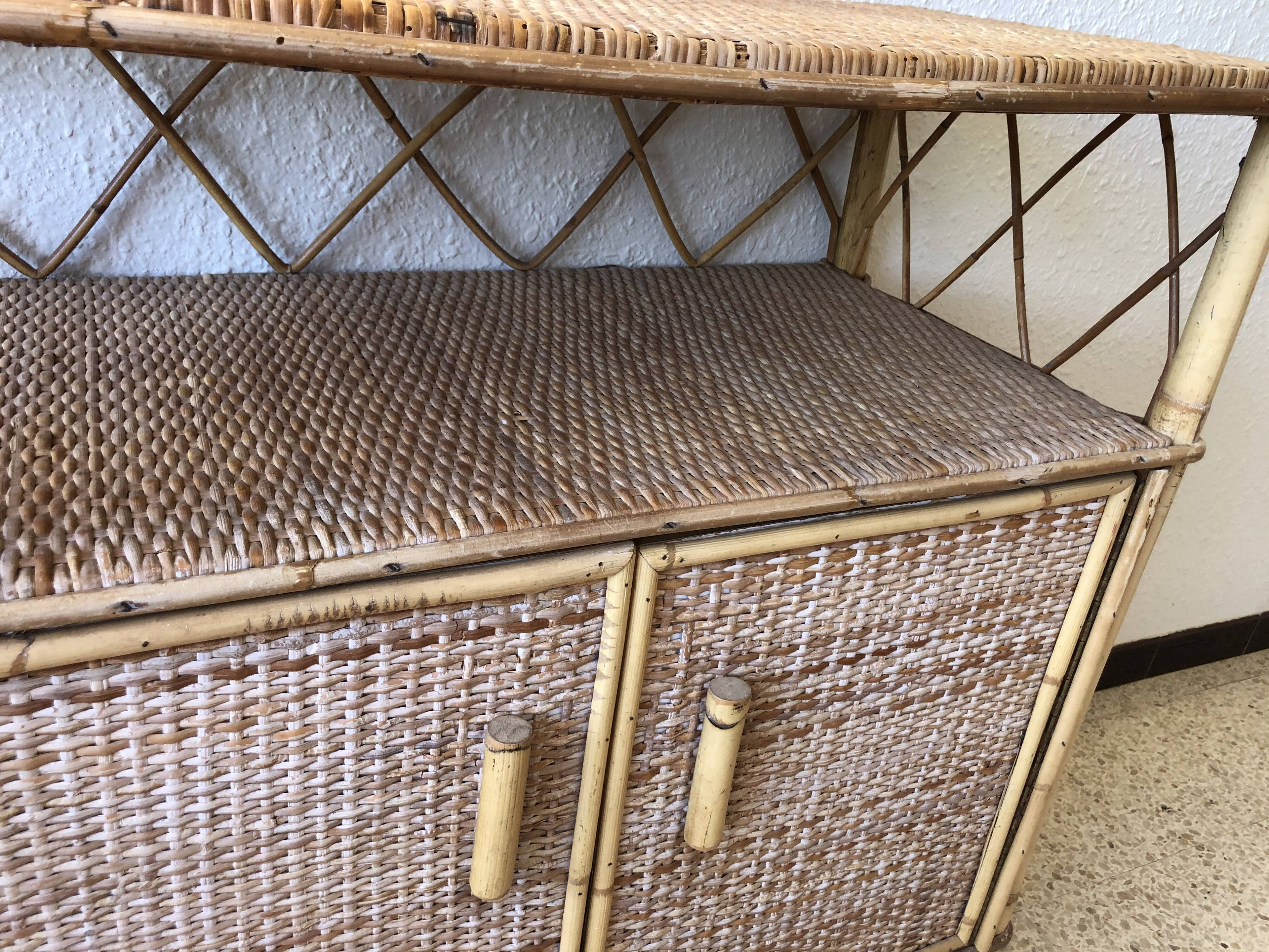 Buffet en rotin vintage