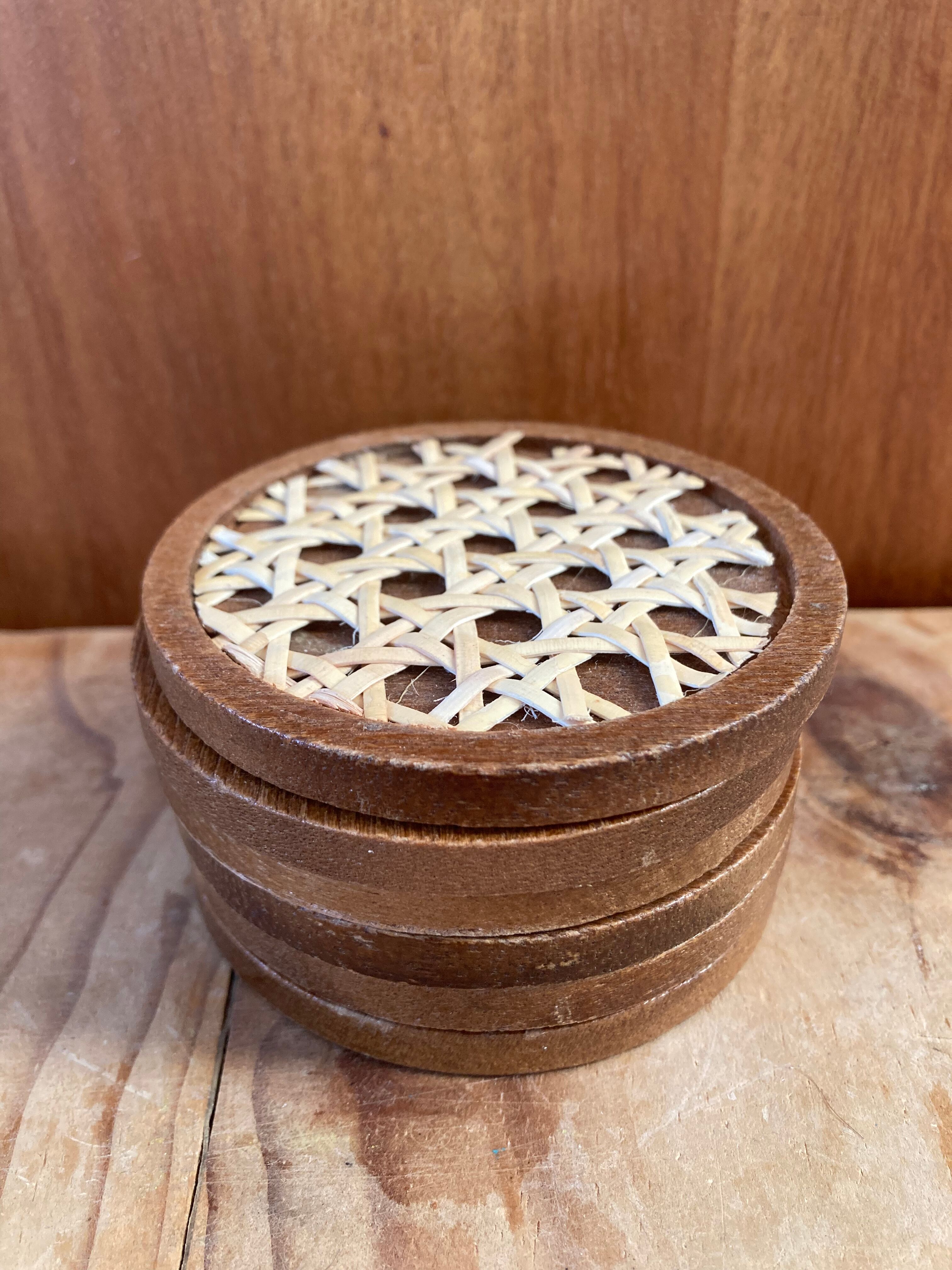 6 under wooden glasses and canning