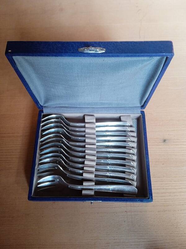 Fronnet 12 Silver-plated art deco oyster forks