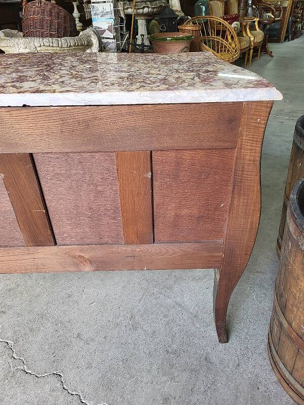 Commode sauteuse en bois de rose plateau en marbre rose