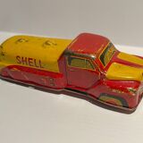 Lot of 4 metal cars, old toys