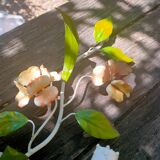 Romantic wall lamp in enamelled metal