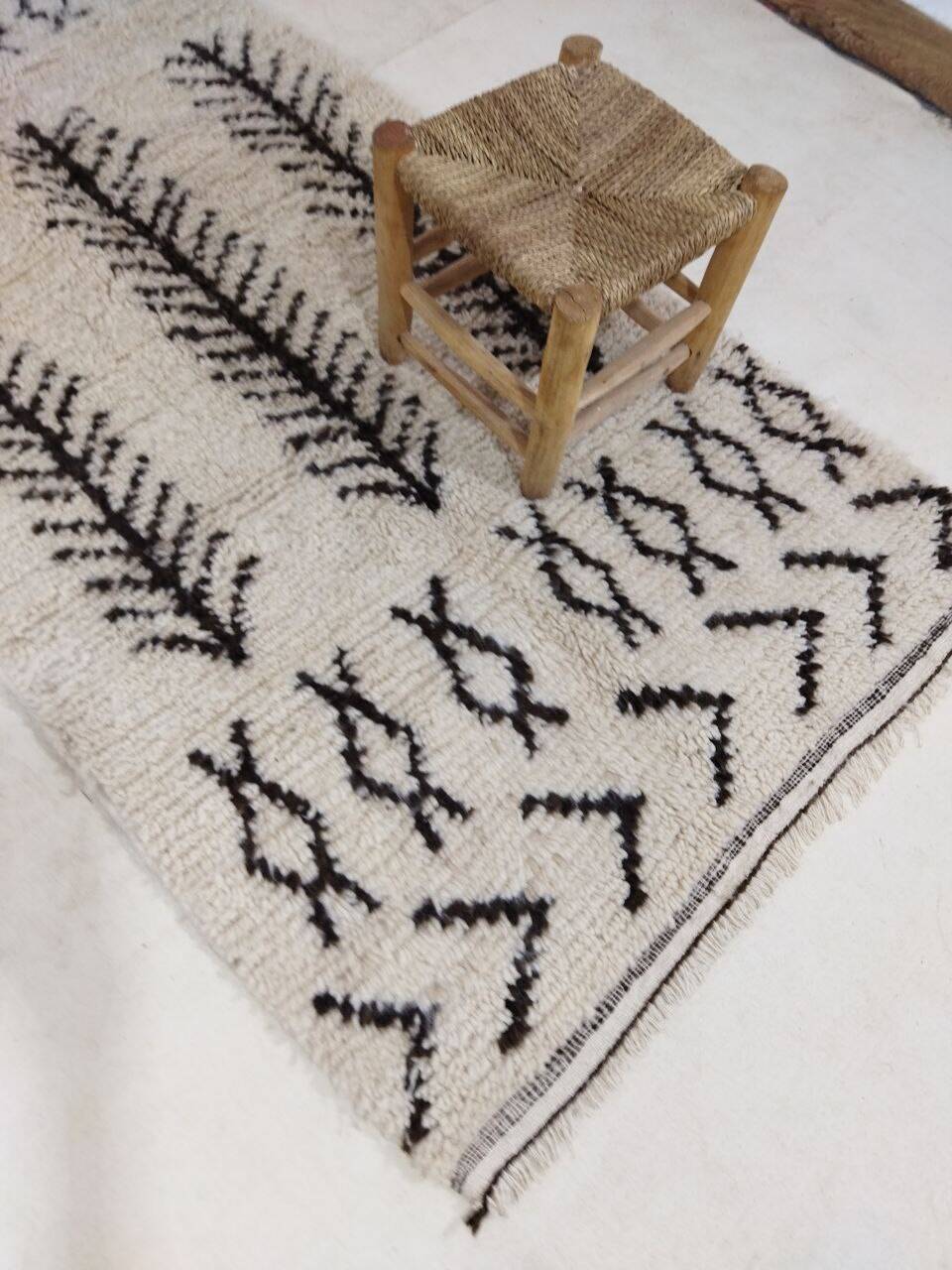 Handmade moroccan berber rug 203 x 94 cm