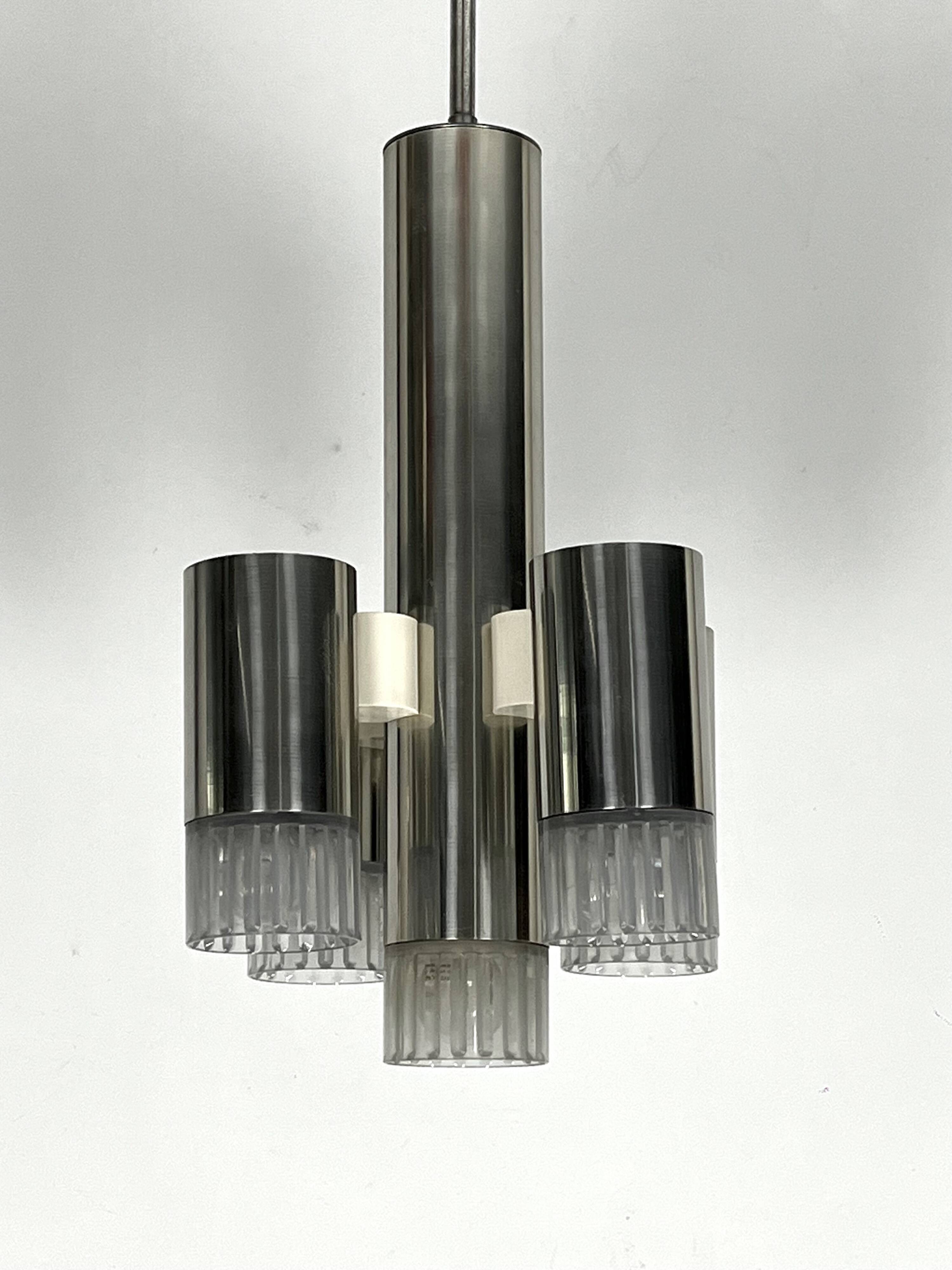 Sciolari geometric chrome and plexiglass 5 lights chandelier. Italy 1970s