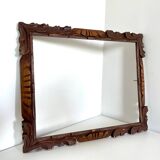 Cadre ancien sculpté à la main en bois de cèdre 29,5 cm x 24 cm