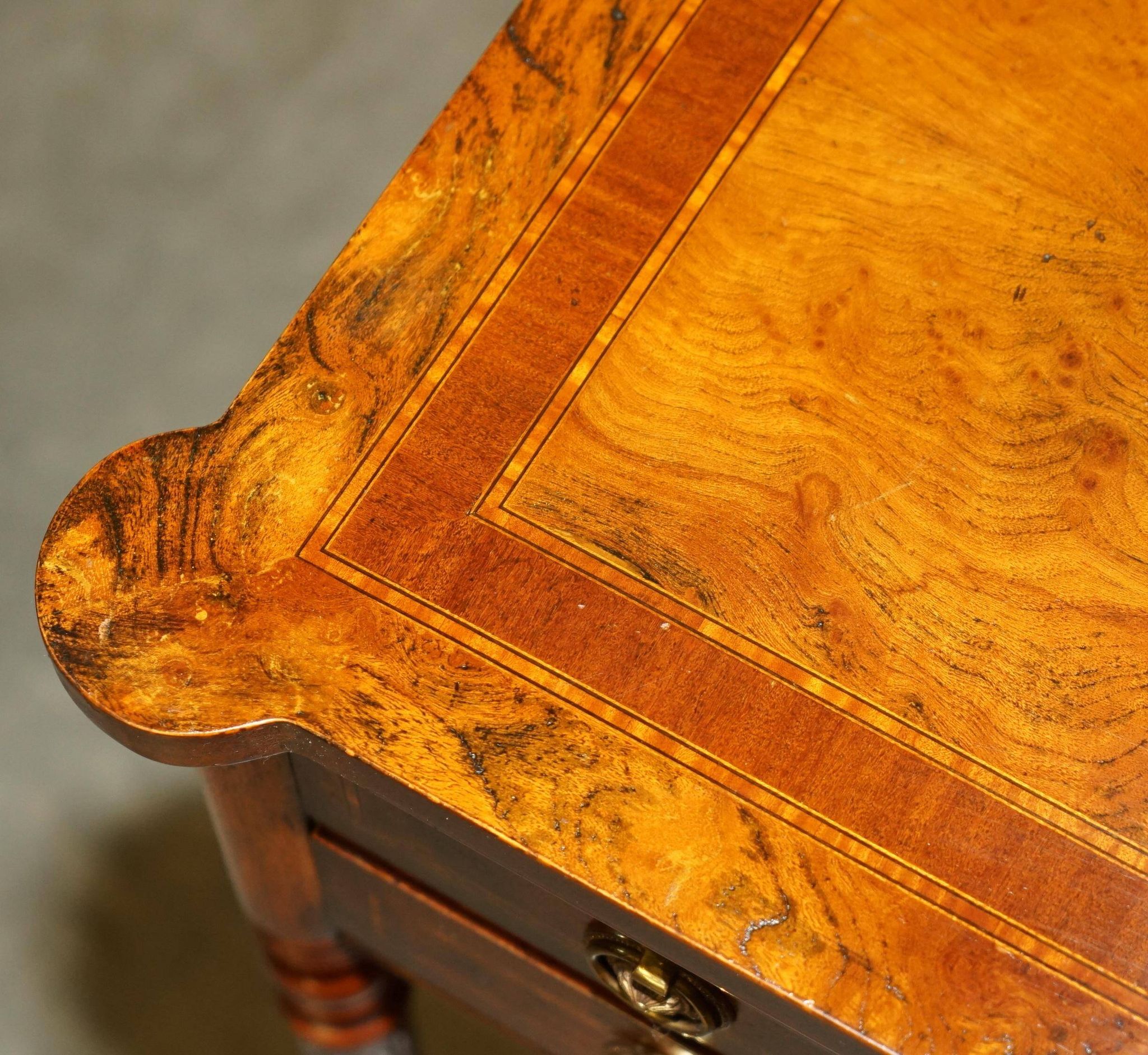 Console en Orme Burr & Bois Satiné restaurée, vers 1920