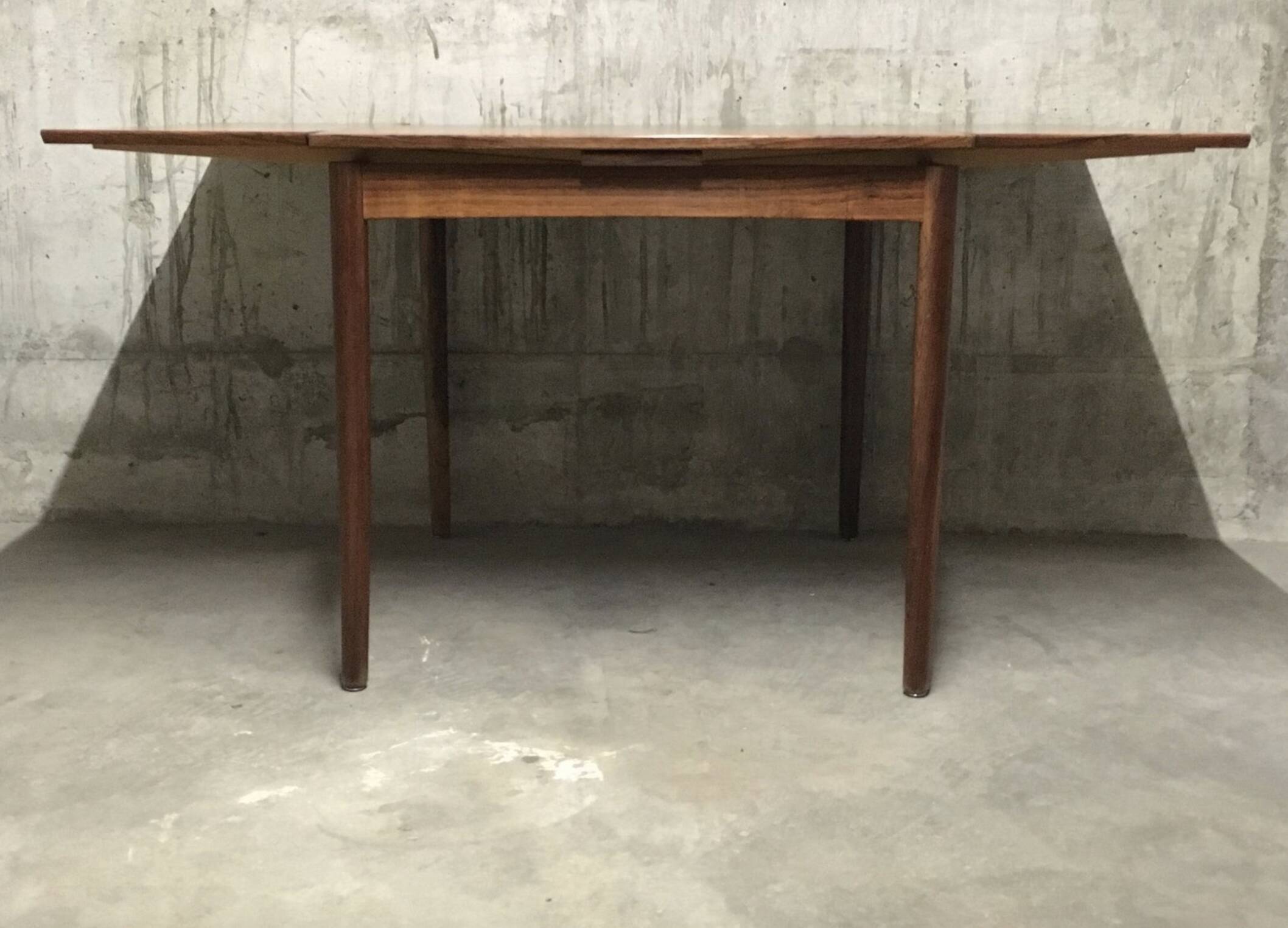 Mid-Century Danish Extendable Palisander Dining Table by Poul Hundevad, 1960s