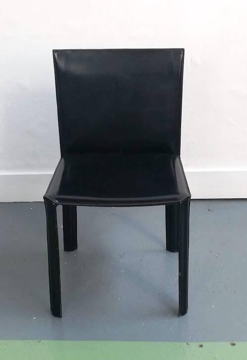 Set of 6 De Couro chairs
