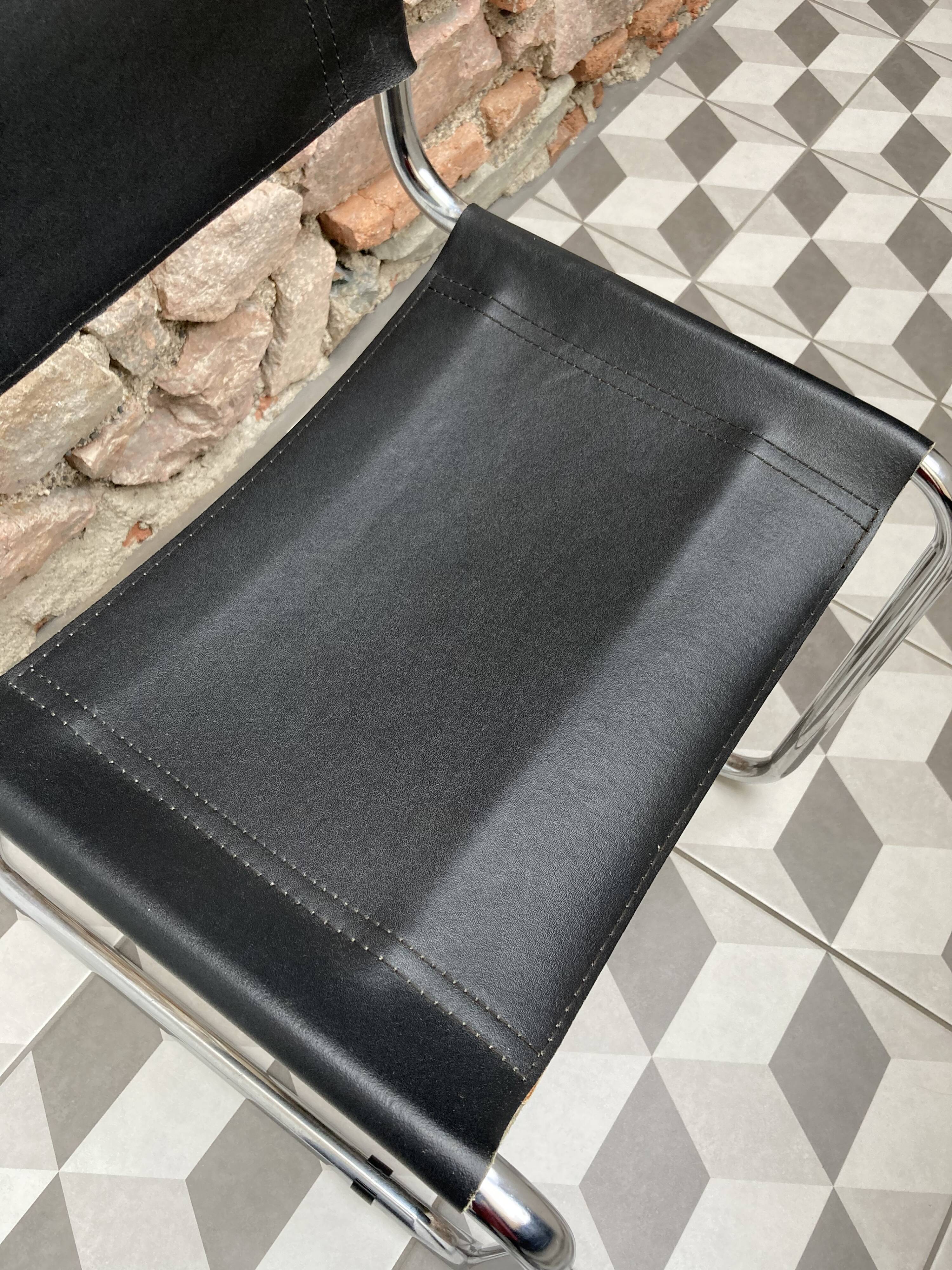 Chair B33 black leather Breuer