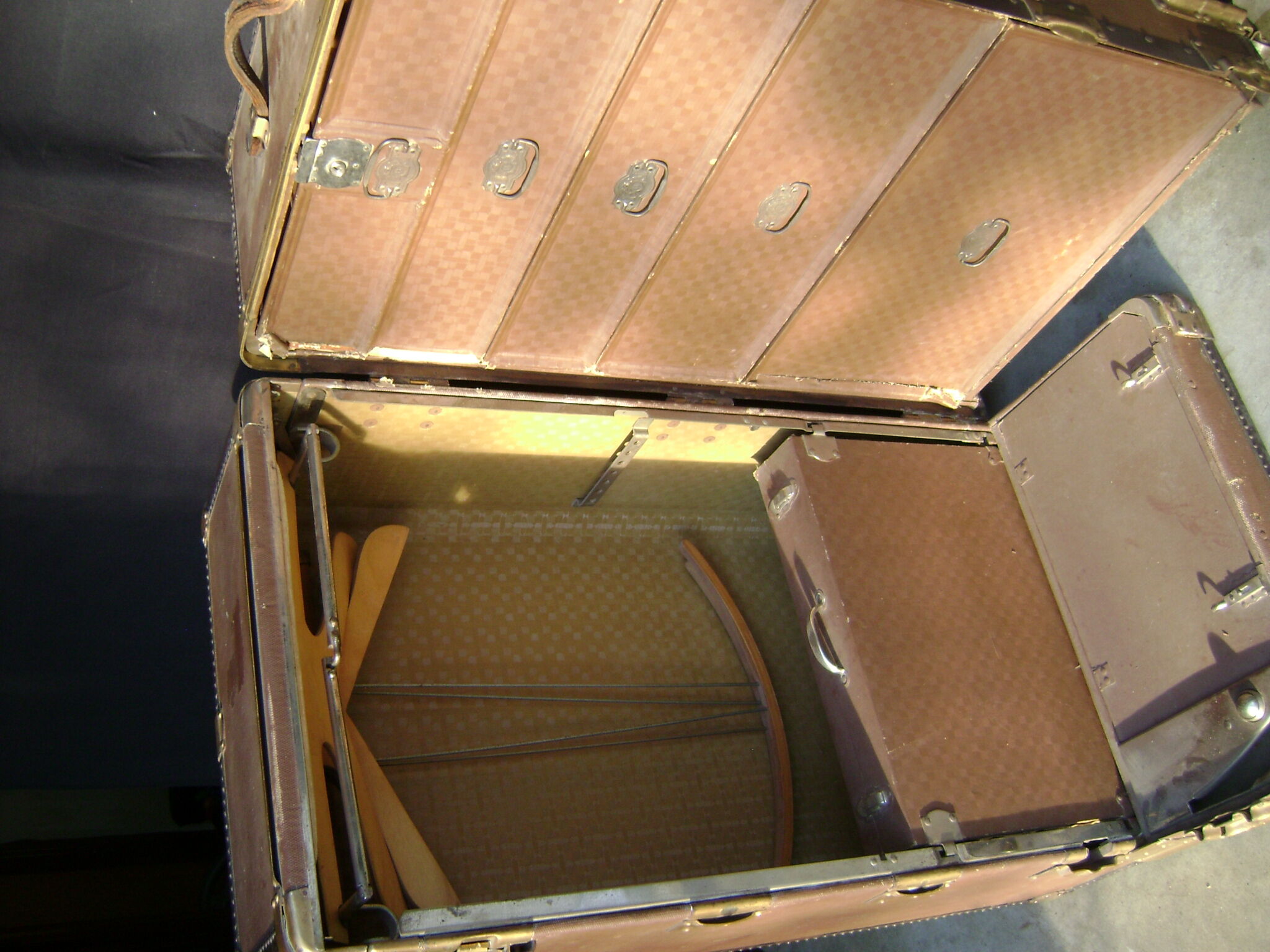1920 american brand wheary travel trunk