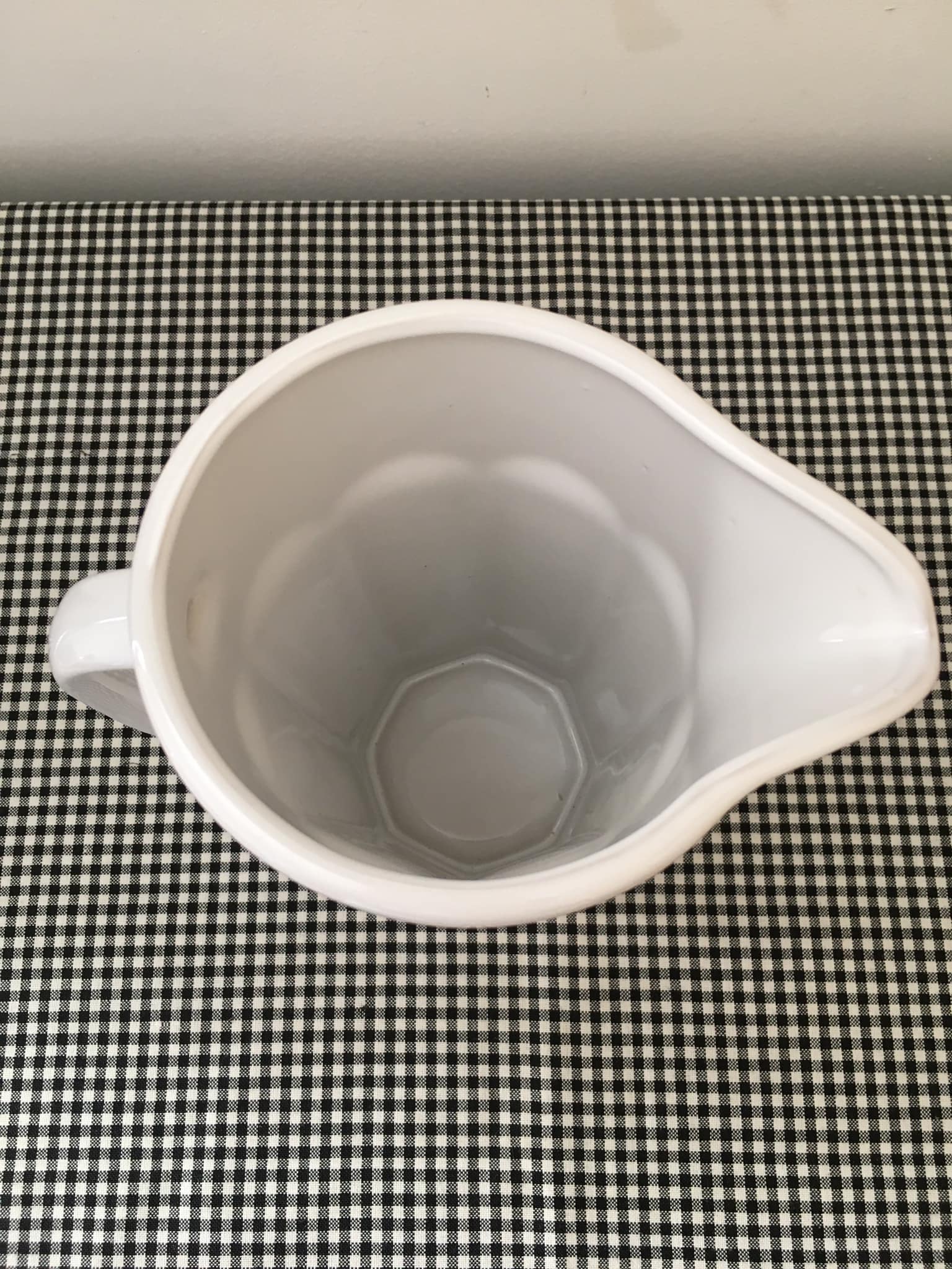 Pichet à lait en céramique blanche