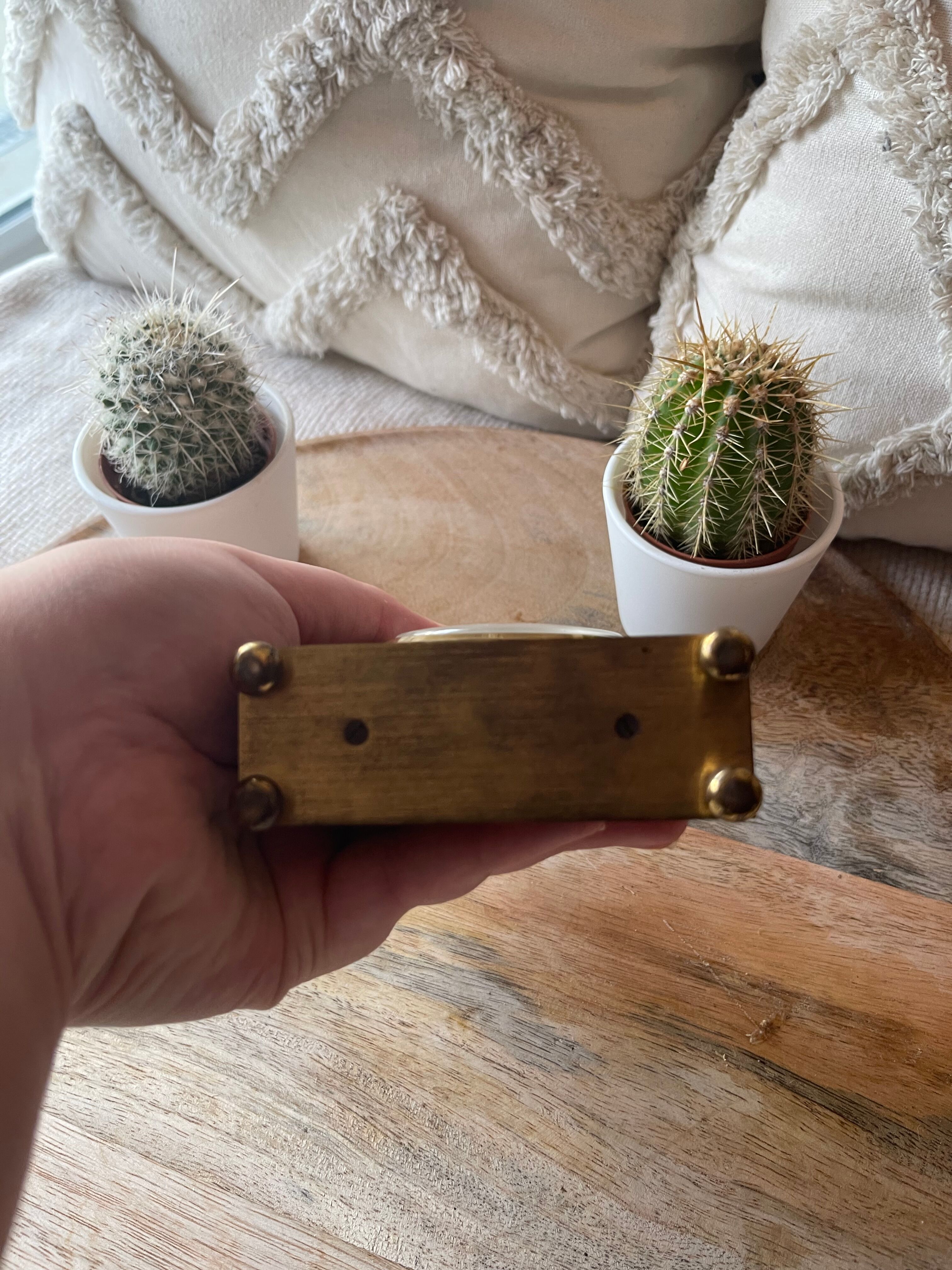 Old alarm clock to go back year 60 blessing west Germany in wood and metal