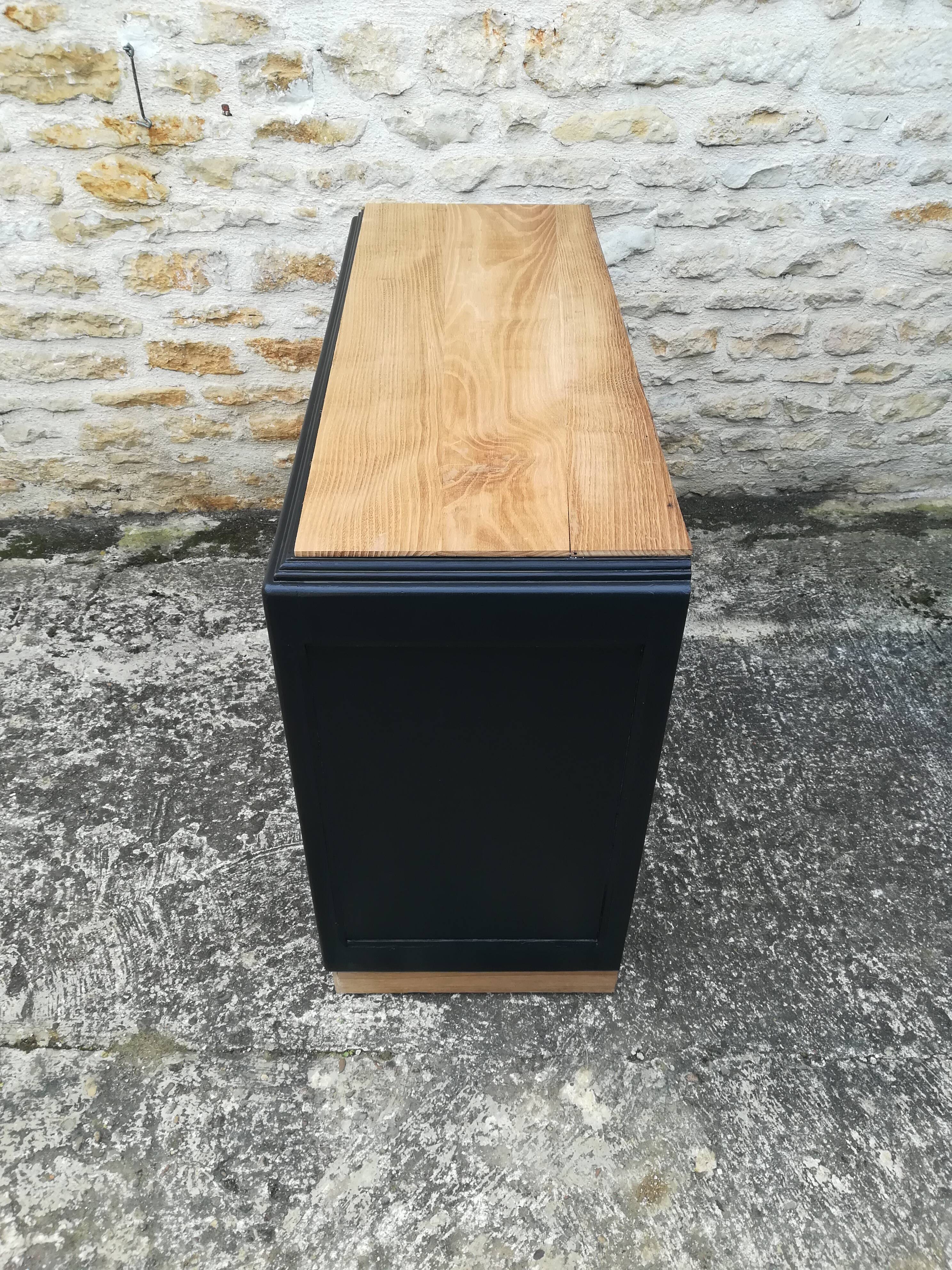 Vintage chest of drawers