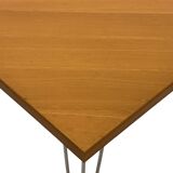 Vintage Danish triangular side table with hairpin legs design