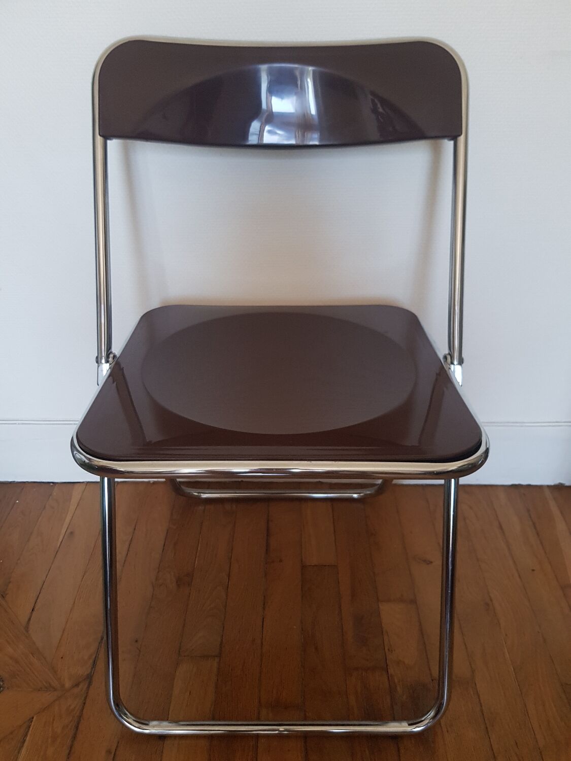 Set of 2 folding chairs