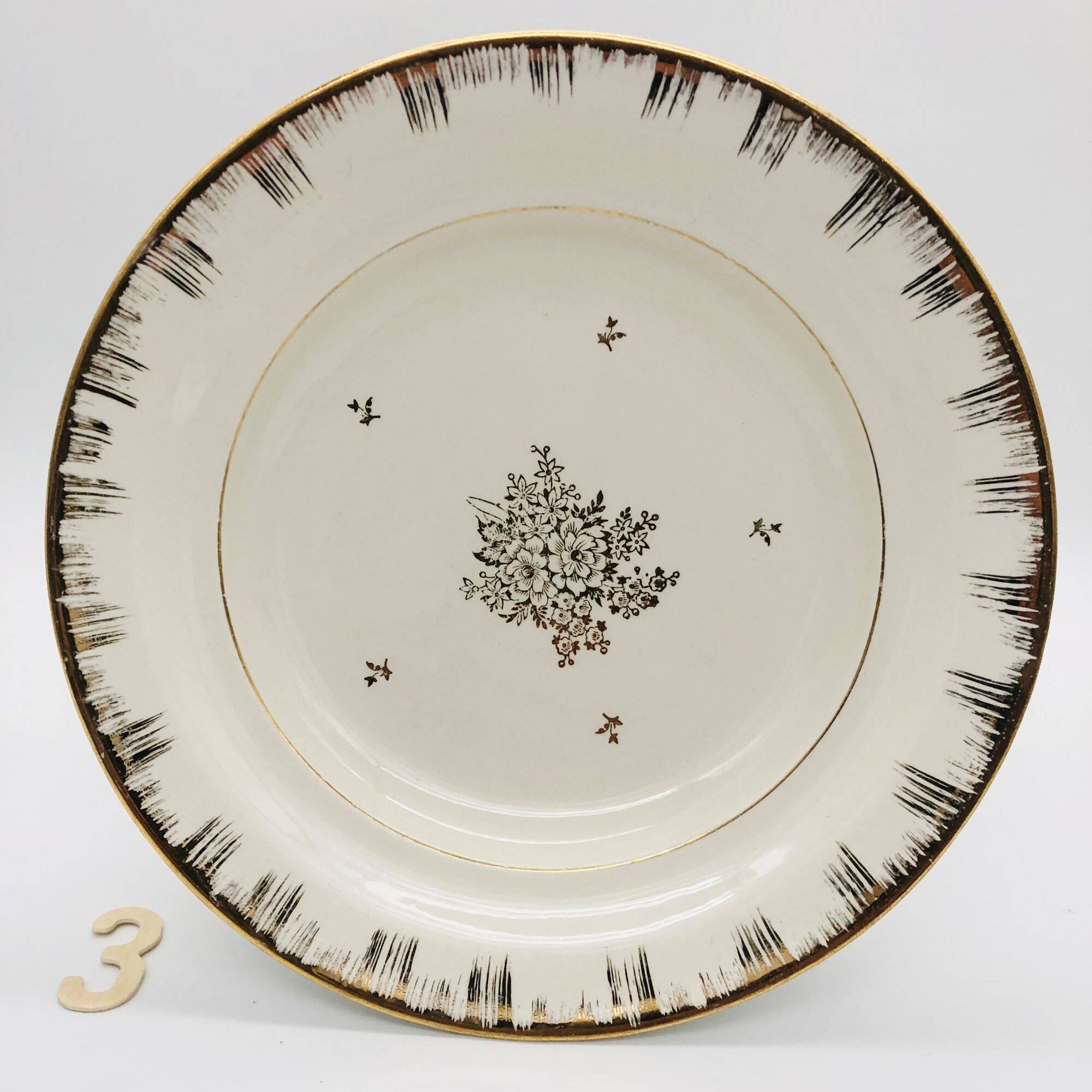 6 deep plates made of semi-porcelain Ardy, serial number 8043.