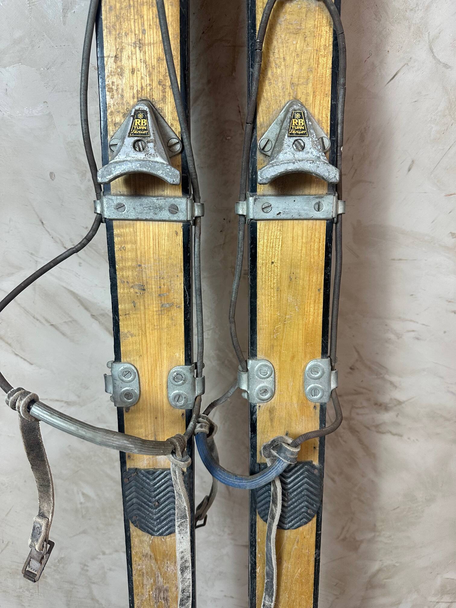 Old pair of skis