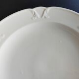 White porcelain dish, circa 1900, 33 cm in diameter