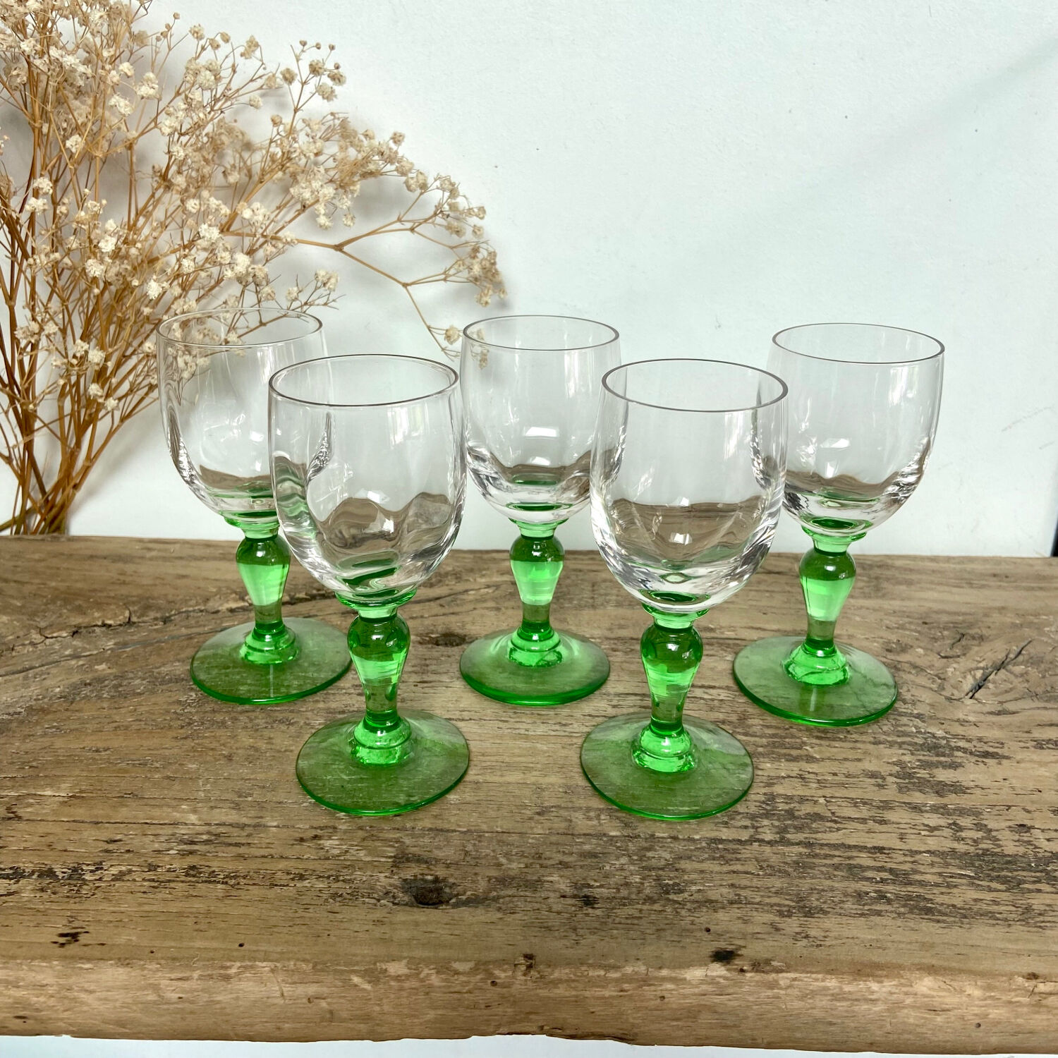 5 small stemmed glasses