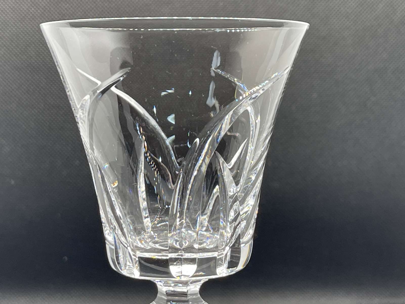 Series of 11 Sèvres crystal wine glasses Niagara model of the 1950s
