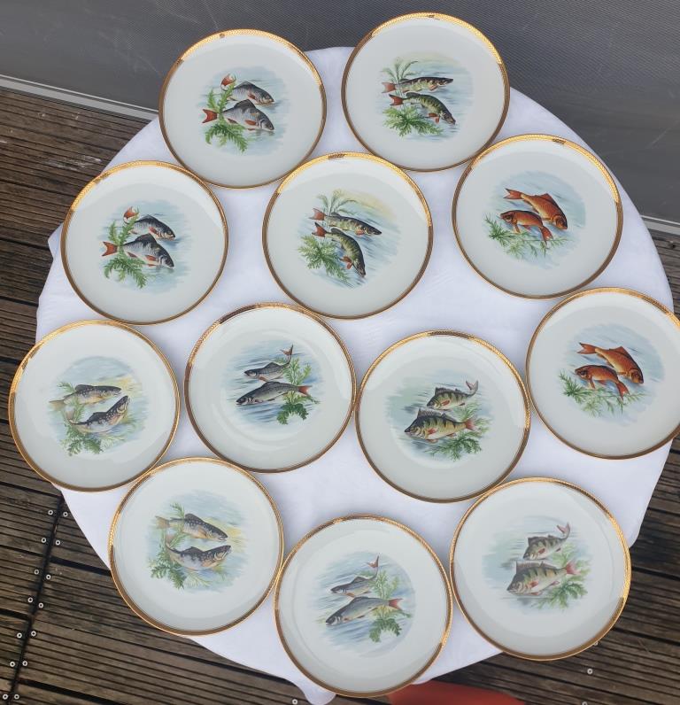Set 12 plates porcelain fish edge laurel gold Bernardaud