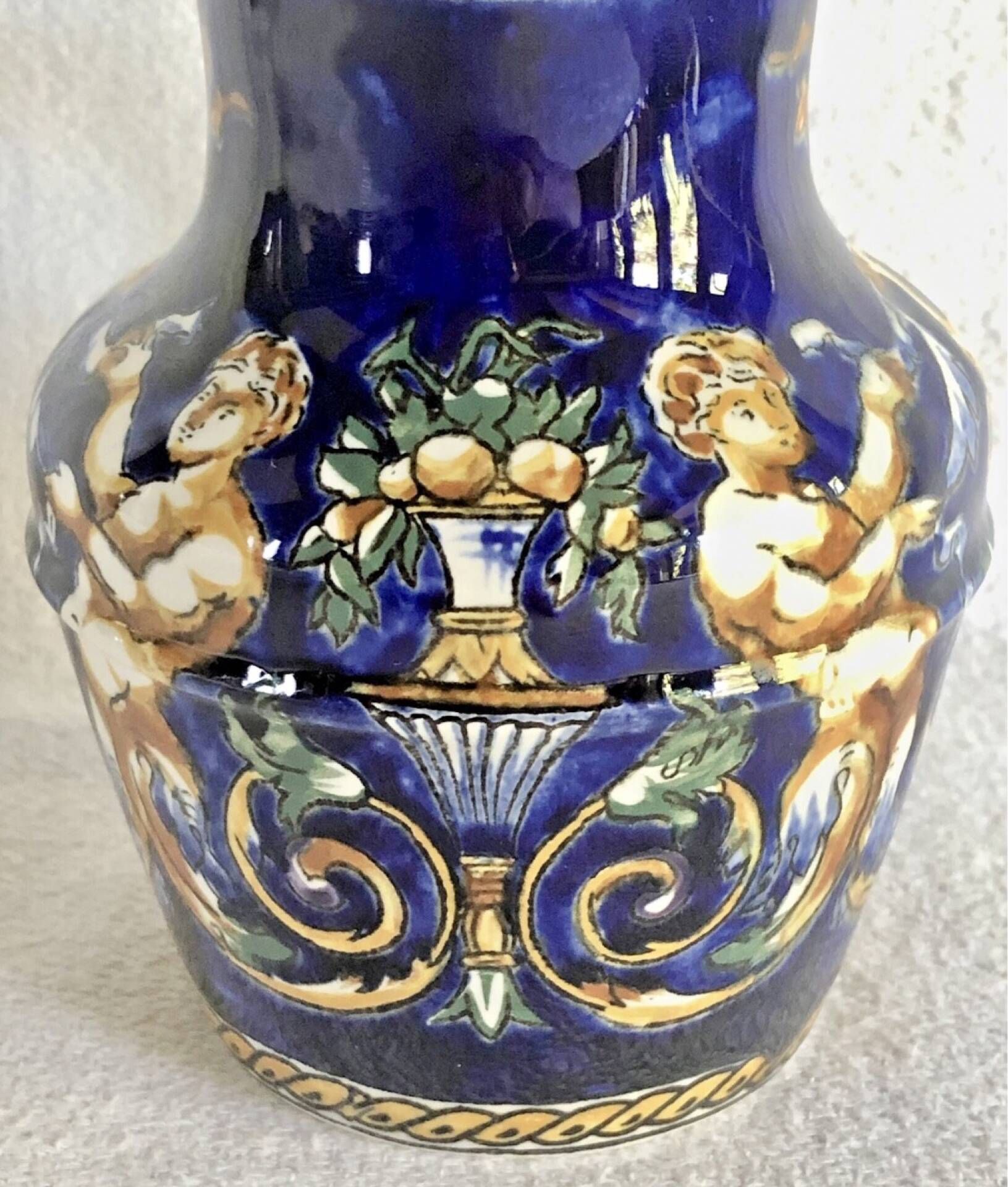 Old cream jug Gien Renaissance blue background 1938/1960