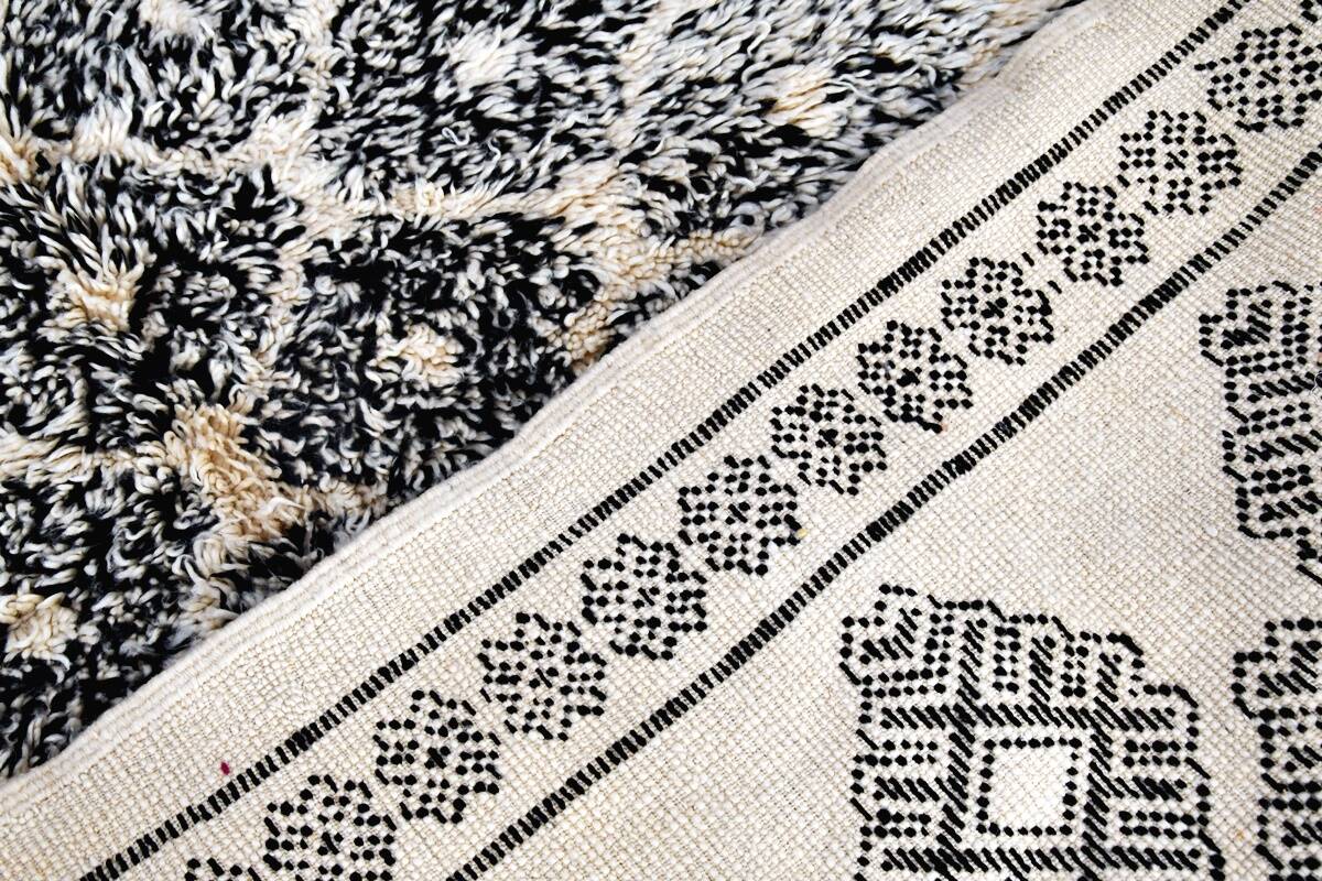 Moroccan Berber carpet Beni Ouarain