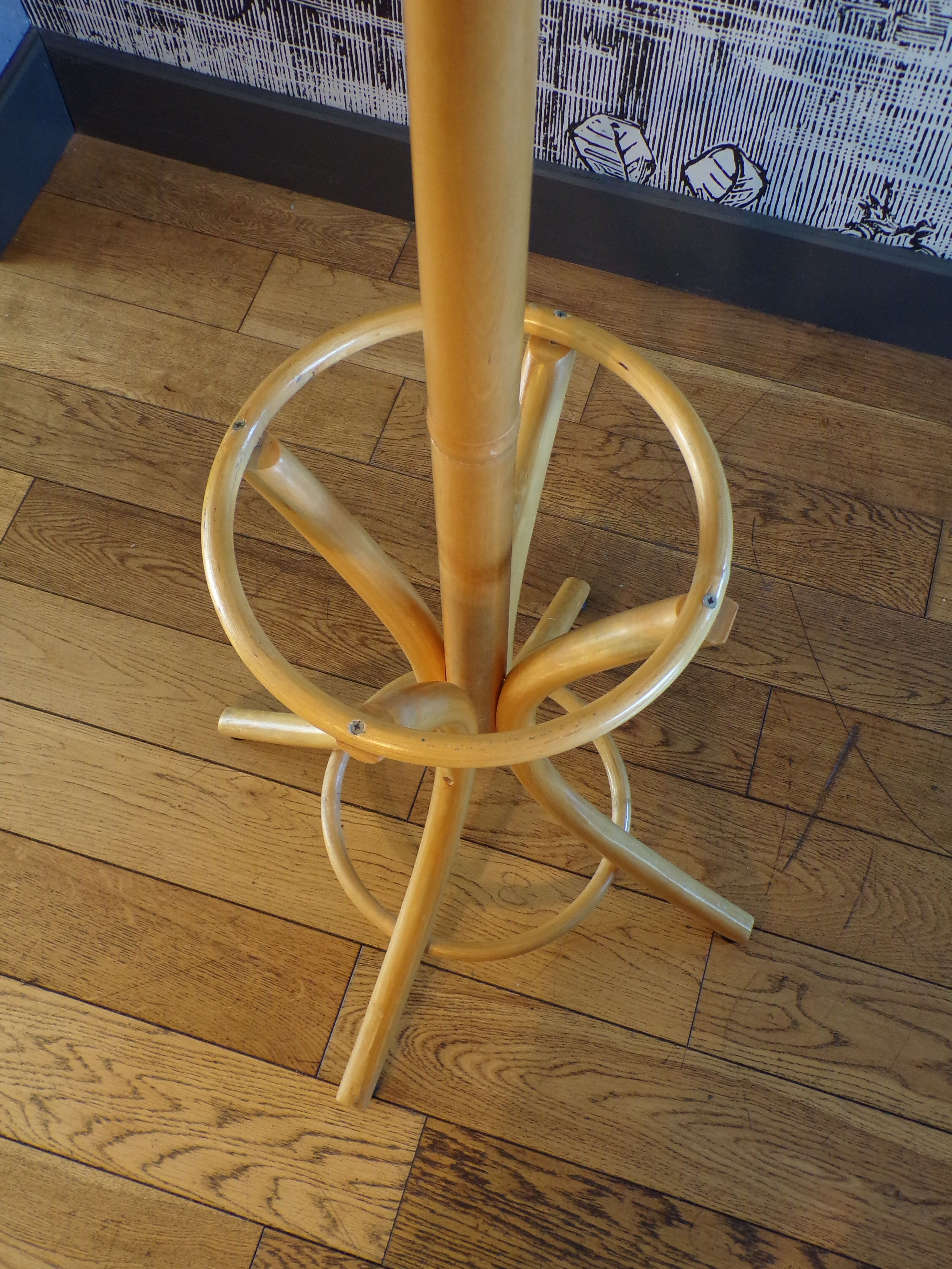 Curved wooden parrot coat rack