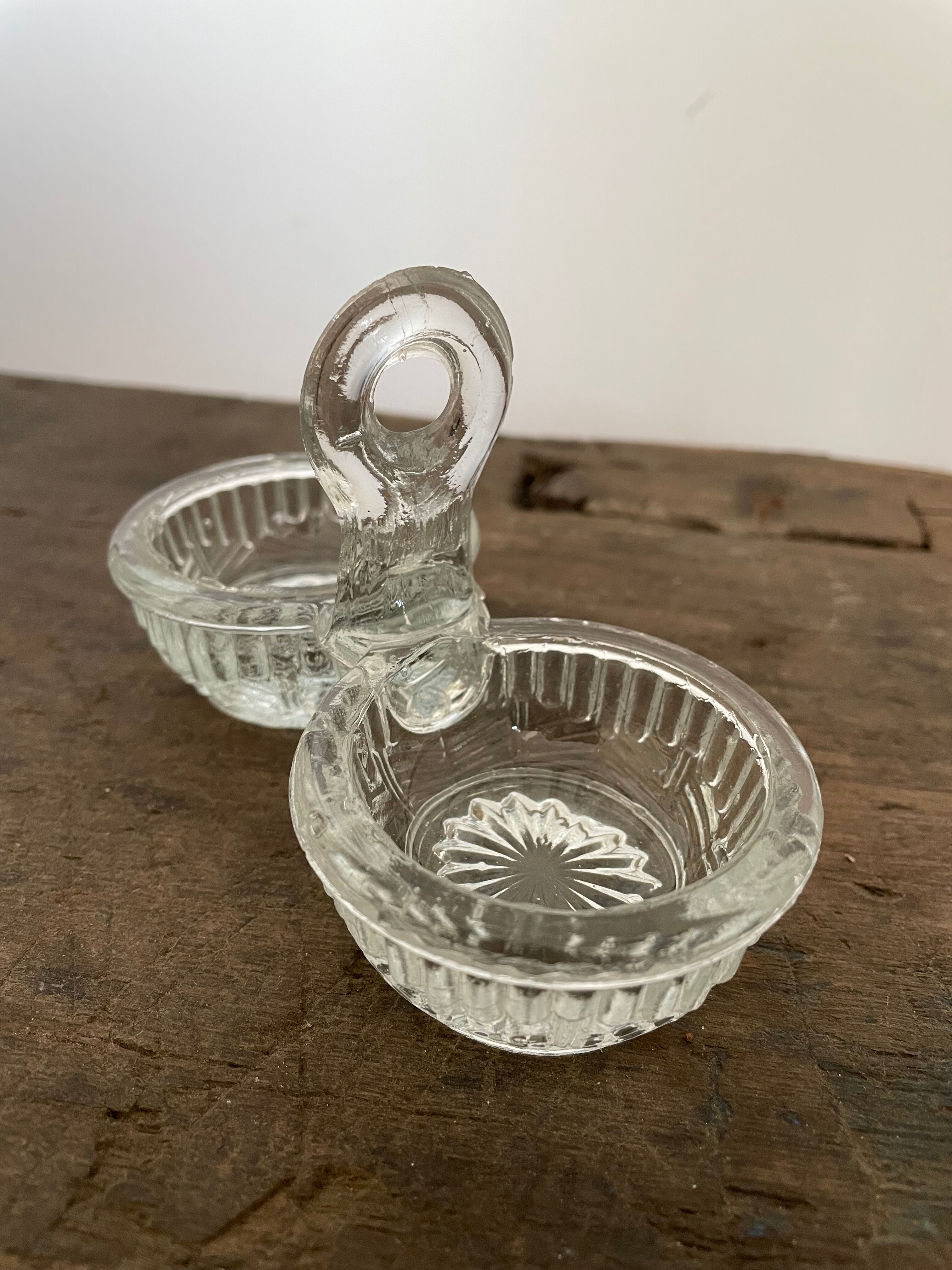 Glass pepper salt shaker