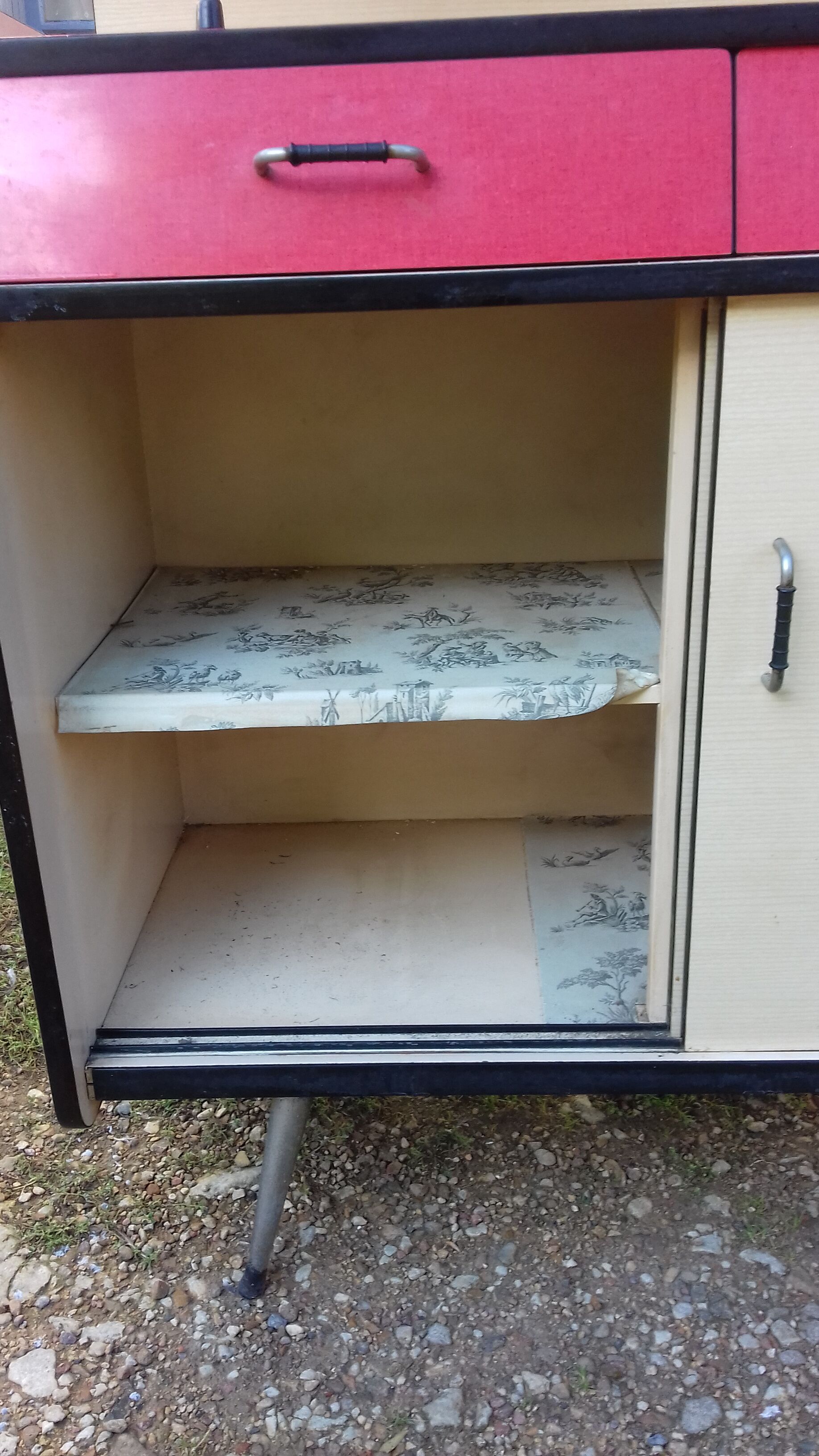 Formica kitchen buffet