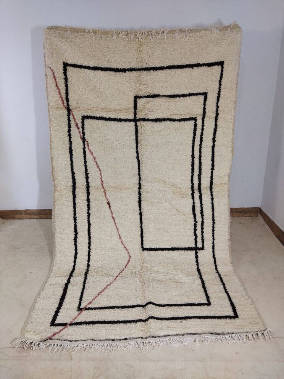 Handmade moroccan berber rug 260 x 150 cm