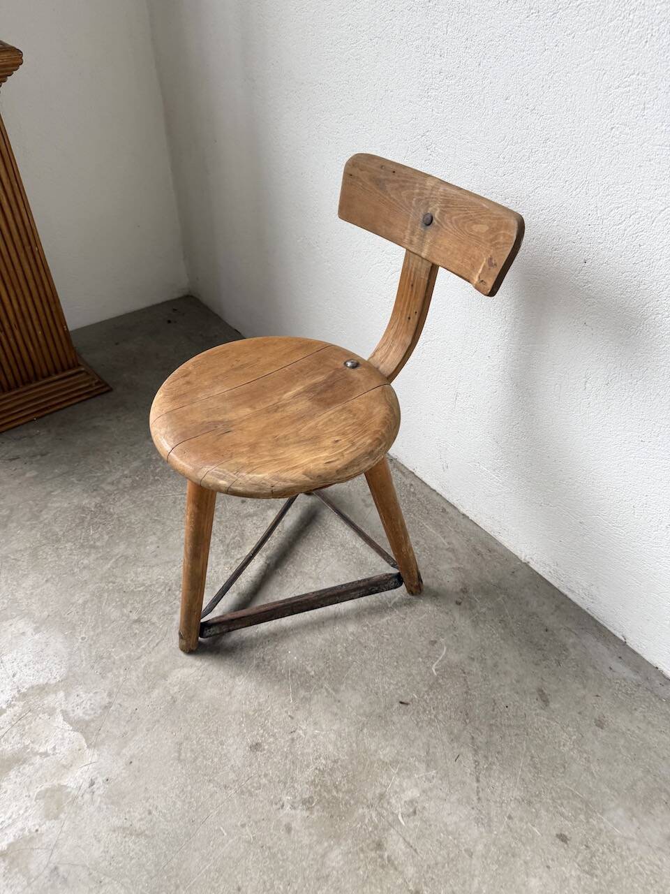 1950 tripod workshop chair